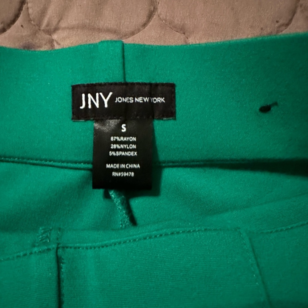 Jones New York wide legged pants